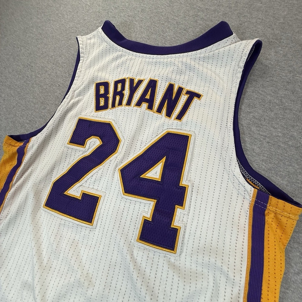 Vintage Adidas Los Angeles Kobe Bryant Authentic Jersey Mens XL (48) White